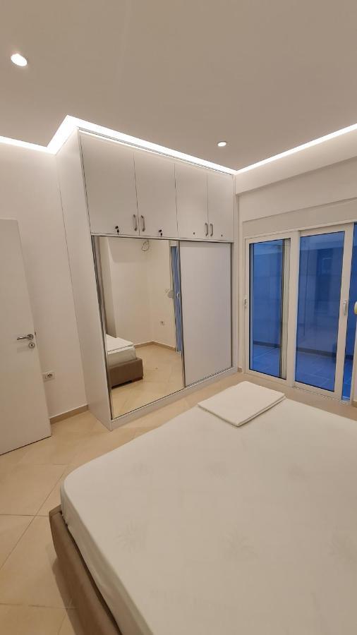 Sea And City View Apartment Sarande Luaran gambar