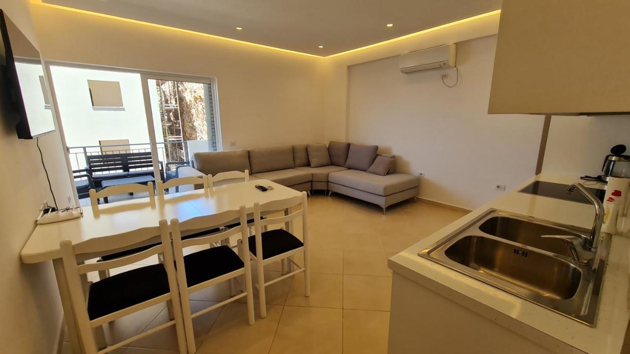 Sea And City View Apartment Sarande Luaran gambar